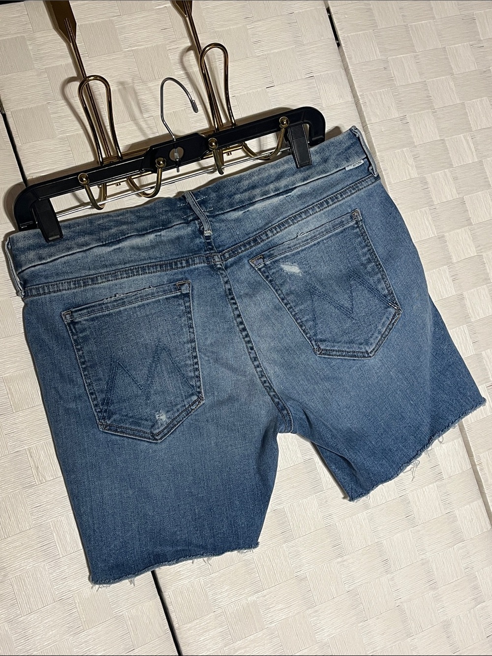 MOTHER Blue Denim Cutoff Jean Shorts thigh length mid rise Size 32
